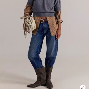 We The Free Backstage Relaxed Cropp Barel Leg Classic Blue Women's Jeans Sz 33